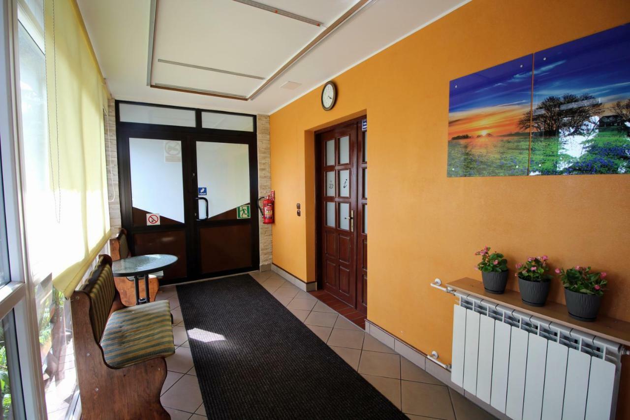 Aleksandrów Łódzki Bar Malwa汽车旅馆 外观 照片